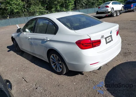 2018 BMW 320I xDrive z USA, uszkodzony, nr VIN WBA8E5G50JNV02432